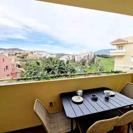 Royal Golf View: 2br, Pools & Ac *