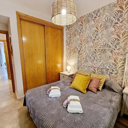 Royal Golf View: 2br, Pools & Ac *