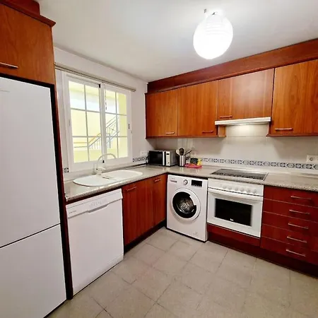 Royal Golf View: 2br, Pools & Ac Apartment *