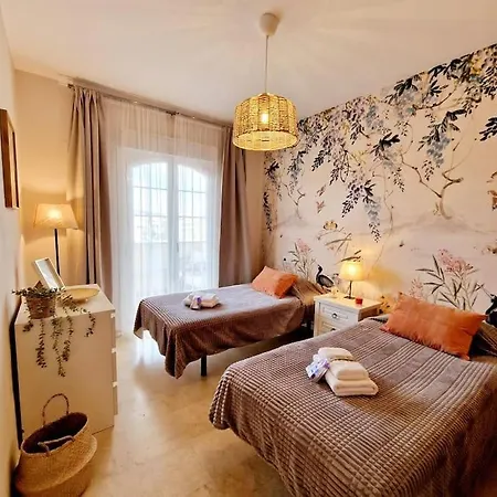 Royal Golf View: 2br, Pools & Ac Apartment *